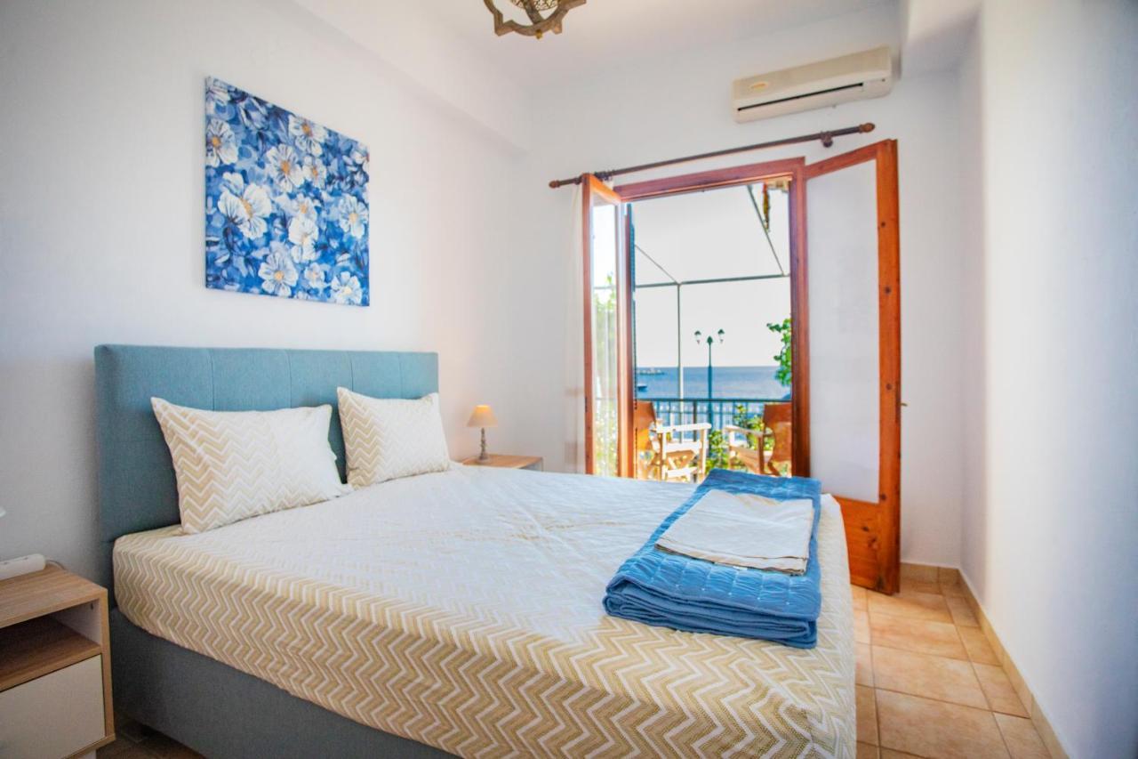 Notos Sea Front Apartment Glossa Eksteriør bilde